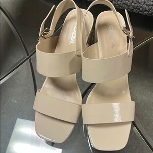Soda Women's Beige platform Sandals 9